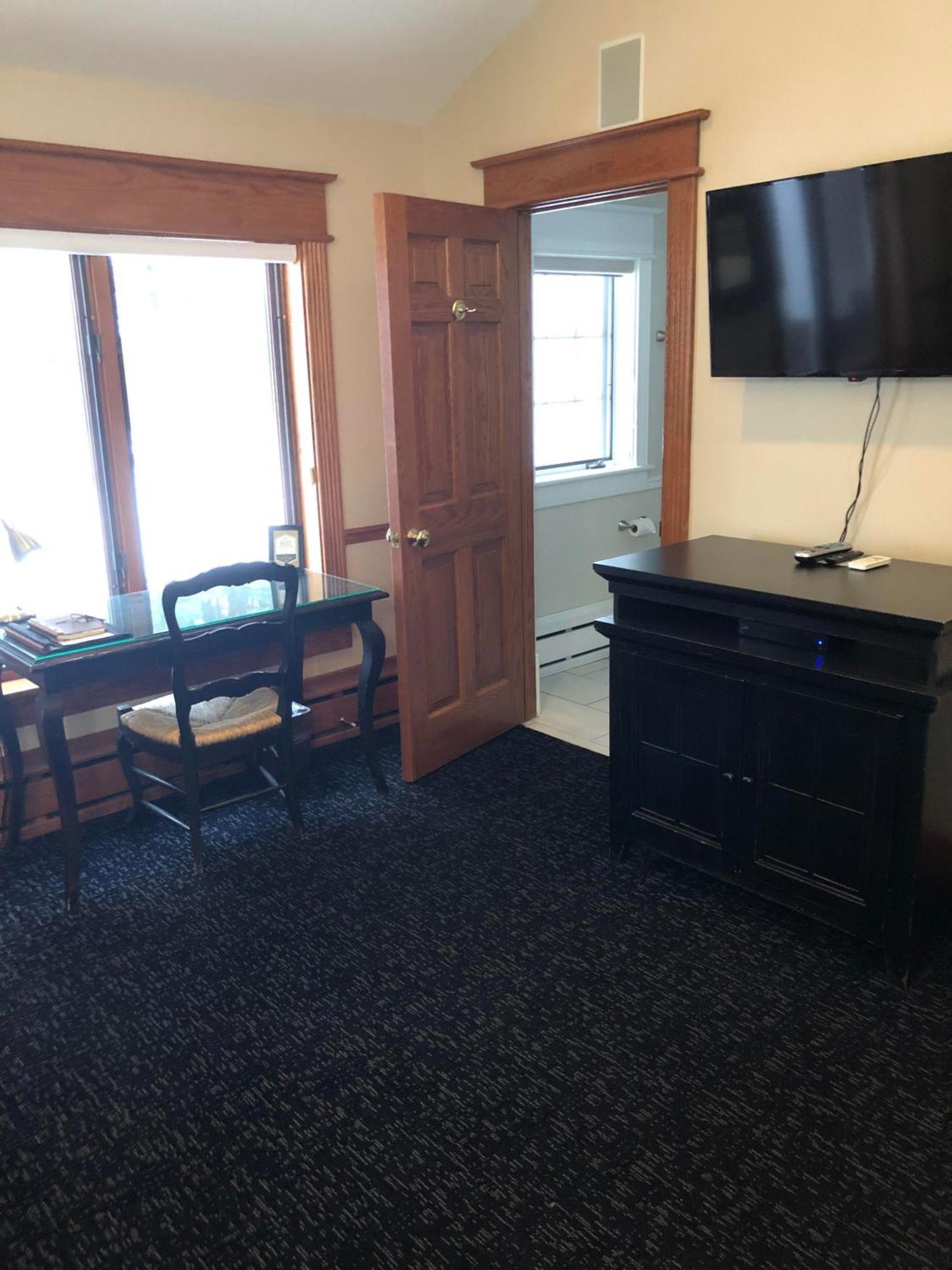 Inn At Black Star Farms Suttons Bay Extérieur photo